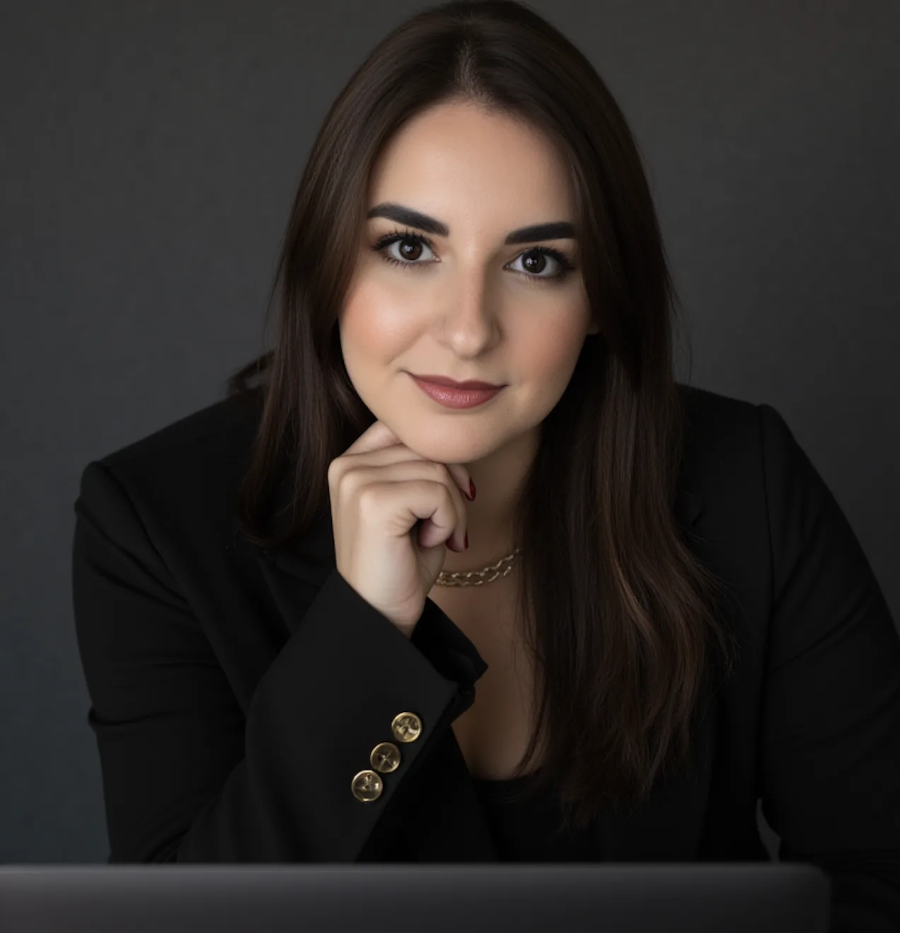 Gabriela Macedo, atendimento psicológico online para profissionais e burnout